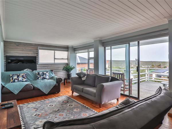 4 Bedroom Property for Sale in Stilbaai Wes Western Cape